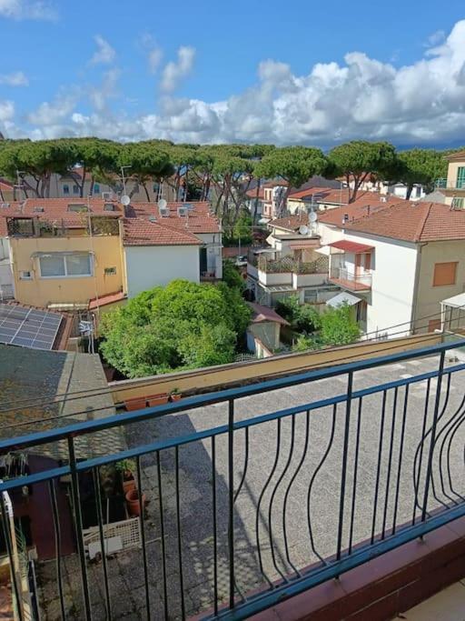 شقة Casa Al Mare Valentina فياريجيو المظهر الخارجي الصورة